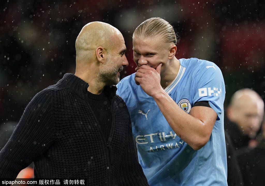 她这么聪明，铁定明白风棠兄是执行公务。